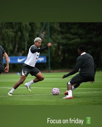 切尔西后卫福法纳训练场动态更新：全力备战周五关键战⚽