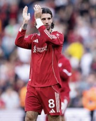 开云体育官方版-基恩：利物浦即使没在最佳状态也能赢，这就是冠军球队的表现