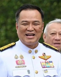 泰国产生新总理，此前一天他信又跑了！